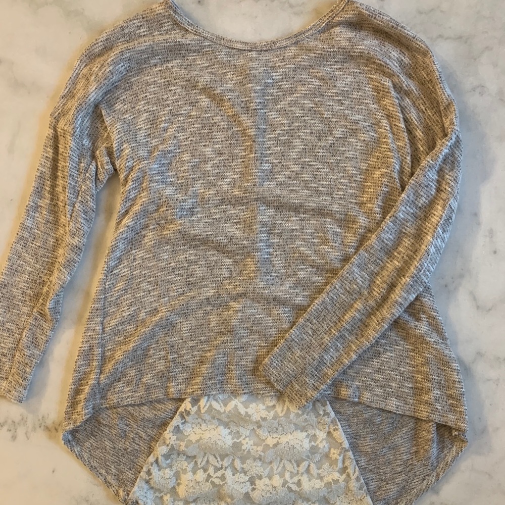 Hi-Low Lace Back Button Detail Top